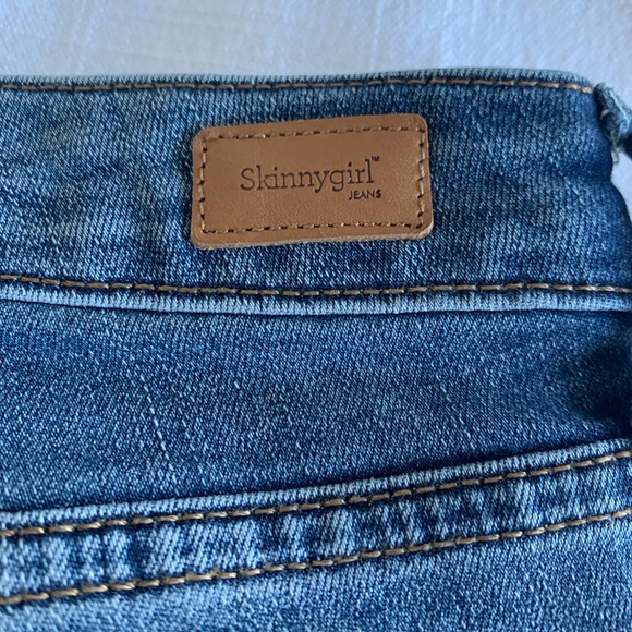 SkinnyGirl Skinny jeans w snake print on the sides - Picture 3 of 6